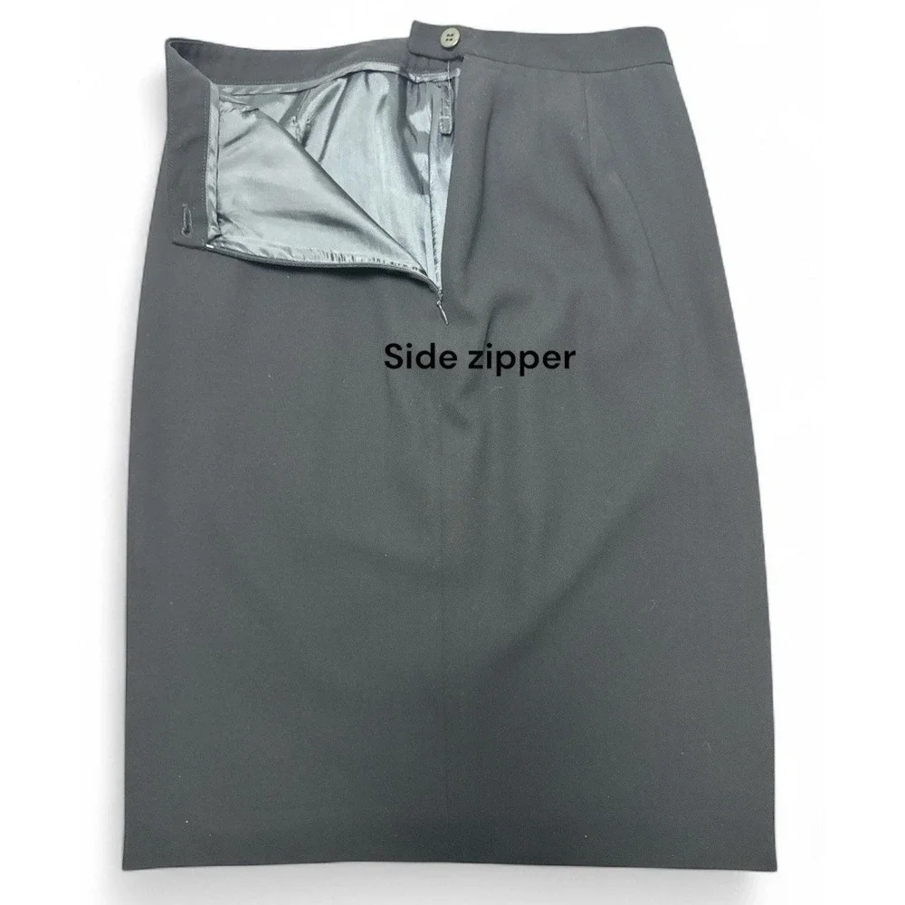 Giorgio‎ Armani Black Straight Skirt IT 42 / US 4 – Below Knee Length